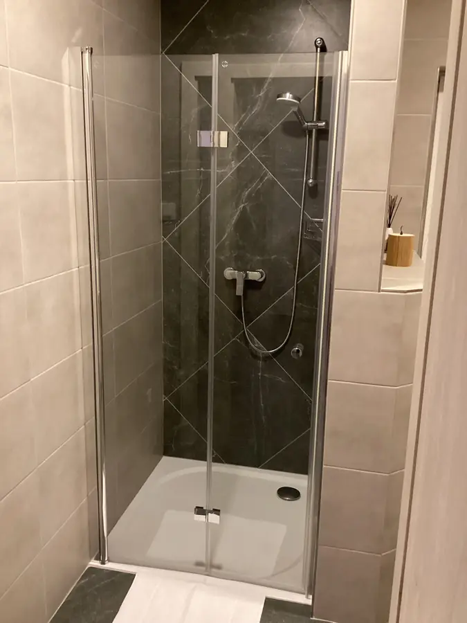 Sprchový kout